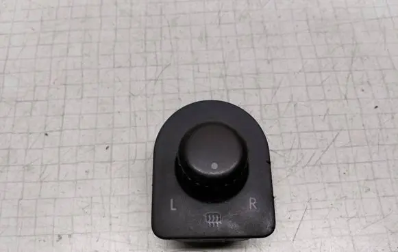 Volkswagen Transporter - Caravelle T5 Wing mirror switch 7E1959565E