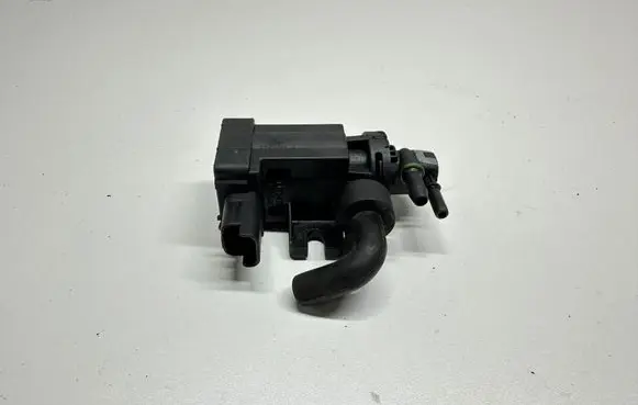 Peugeot Expert Turbo solenoid valve 9811643880