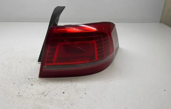 Volkswagen PASSAT B7 Rear/tail lights 3AE945310