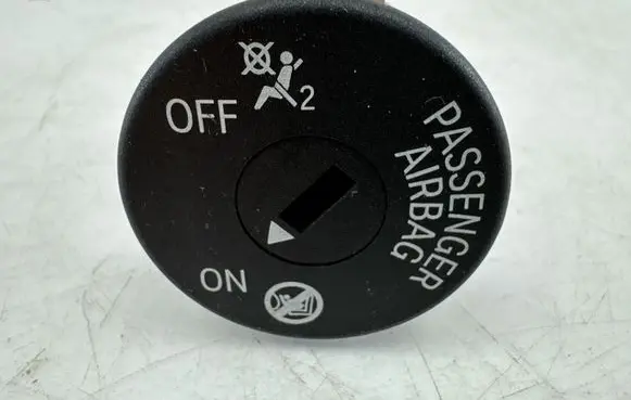 Mini One - Cooper F56 F55 Passenger airbag on/off switch 9483731