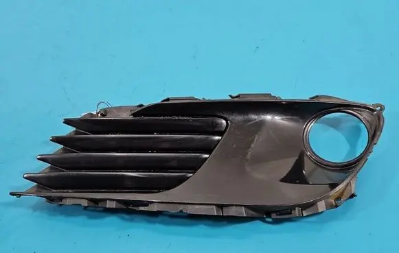 Toyota Auris E180 Front fog light trim/grill 5203002210 IMPRK1568639
