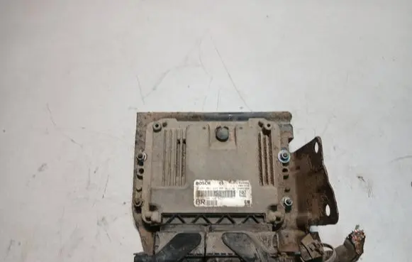 Opel Astra H Engine control unit/module 0281012549 1039S11633 55198922