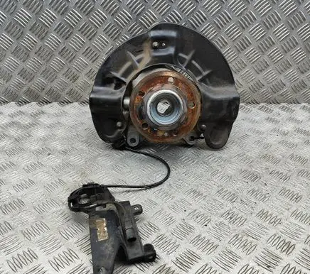 Mercedes-Benz EQA Front wheel hub A2473320100