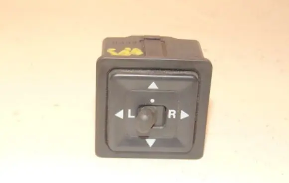 Mitsubishi Colt Wing mirror switch MB561810
