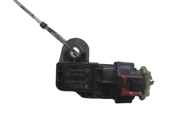 Opel Insignia A Air pressure sensor 0281006076