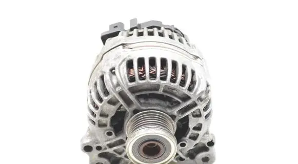 Volkswagen Golf VI Generator/alternator 03C903023A