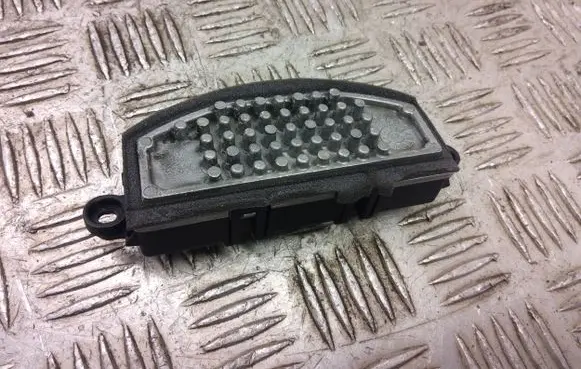 BMW X2 F39 Heater blower motor/fan resistor 9377854