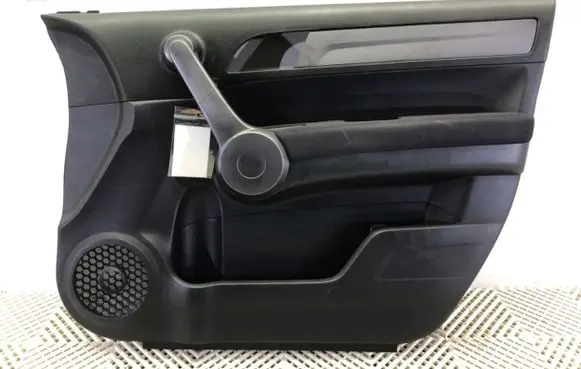Honda CR-V Front door card panel trim