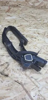 Mercedes-Benz E W211 Accelerator throttle pedal A2113000404 280902