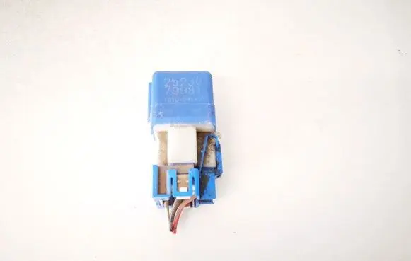 Nissan Navara D22 Other relay 2523079981