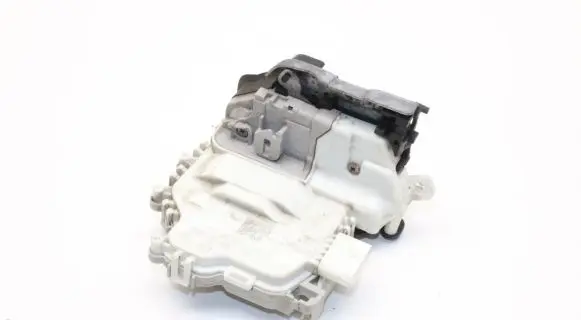 Audi TT TTS RS Mk3 8S Front door lock 8X2837015B