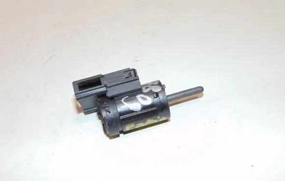 Skoda Fabia Mk1 (6Y) Brake pedal sensor switch 6Q0945511 19322007 6Q0945511A