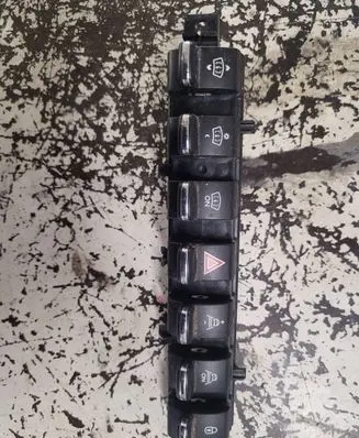 Peugeot 3008 I A set of switches 10033756