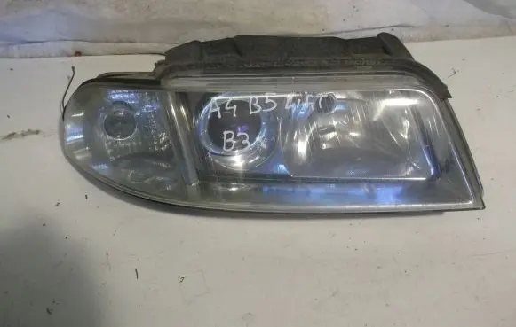 Audi A4 S4 B5 8D Headlight/headlamp 8D0941304AK