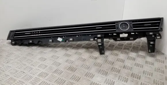 Volkswagen PASSAT B8 Dash center air vent grill 3G2857083