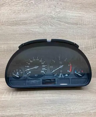 BMW 5 E39 Speedometer (instrument cluster) 6914913 110008735 USED