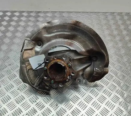 BMW M4 F82 F83 Front wheel hub 2284743