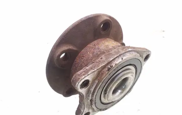 Volvo S60 Rear wheel hub