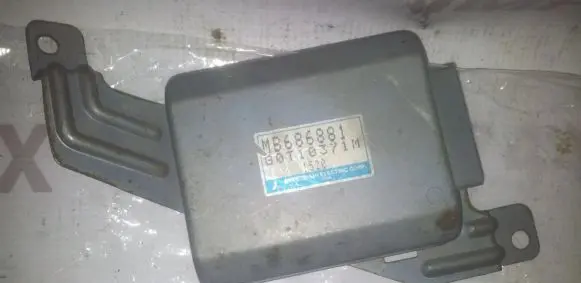 Mitsubishi Sigma Other control units/modules MB686881 G0T10371M