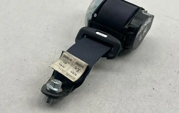 Mitsubishi Outlander Middle seatbelt (rear) 0435093