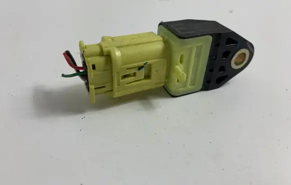 Toyota RAV 4 (XA30) Airbag deployment crash/impact sensor 8983142010