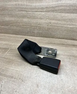 BMW 7 E65 E66 Middle seatbelt (rear) 7018249 33018325