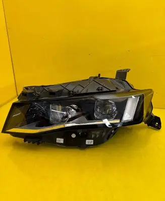 Peugeot 508 II Headlight/headlamp 9839014380