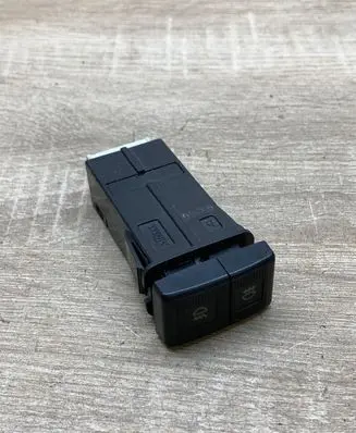 Mazda Premacy Fog light switch GPO73143
