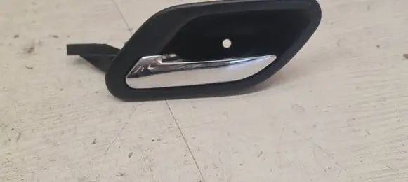 BMW 5 E39 Front door interior handle 8226049
