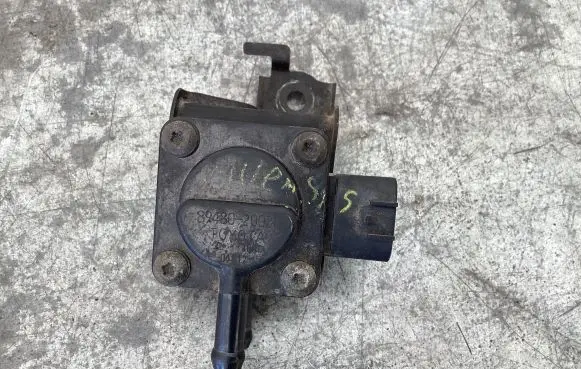 Toyota Avensis T250 Air pressure sensor 8948020020
