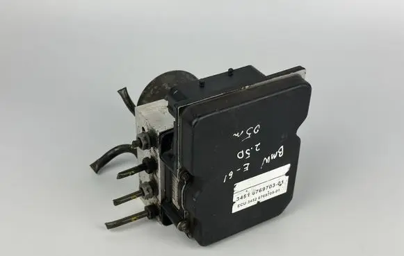 BMW 5 E60 E61 ABS Pump 6769703 6769705 34516769703
