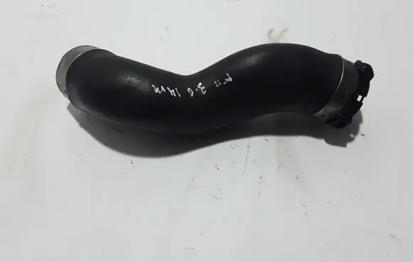 BMW 5 F10 F11 Intercooler hose/pipe 8516509