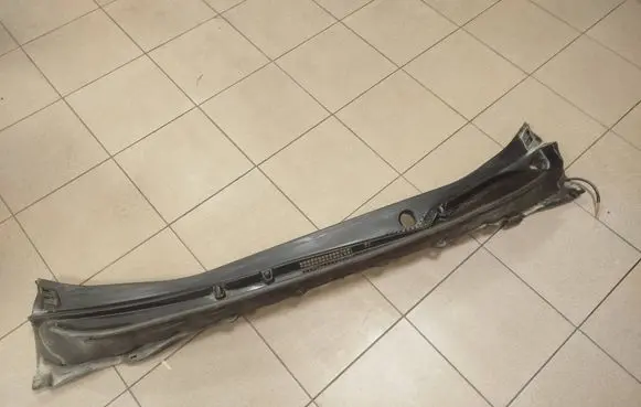 Subaru Outback (BS) Wiper trim C130100350