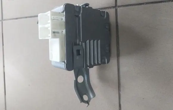 Toyota Avensis T250 Power steering control unit/module 8965005030 6900000563 K9100901