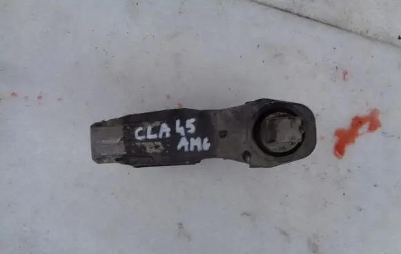 Mercedes-Benz CLA C117 X117 W117 Engine mount bracket A2462401209