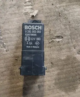 Renault Trafic III (X82) Glow plug pre-heat relay 0281003050 8200798585