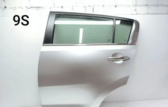 KIA Sportage Rear door