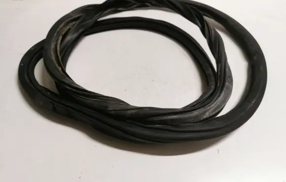 Front door rubber seal