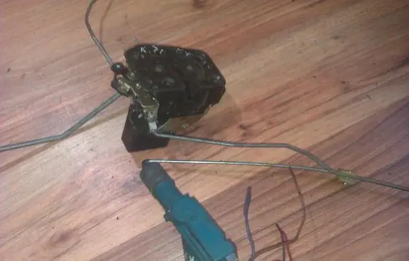 Mazda 626 Front door lock