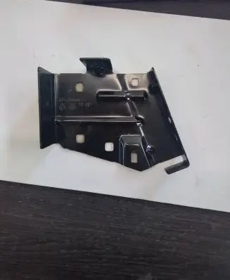 Renault Master III Fender mounting bracket 631438806R