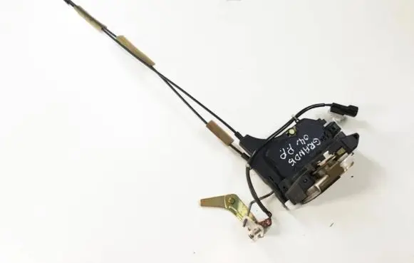Mitsubishi Grandis Front door lock