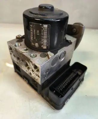 Volkswagen Touareg II ABS Pump 7P0907379G 10092903243 10061935381