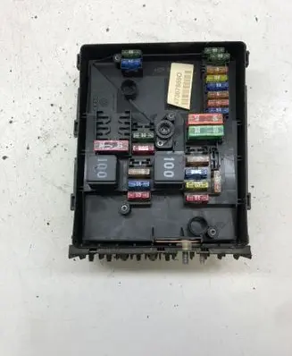 Volkswagen Golf Plus Fuse module 1K0937125B
