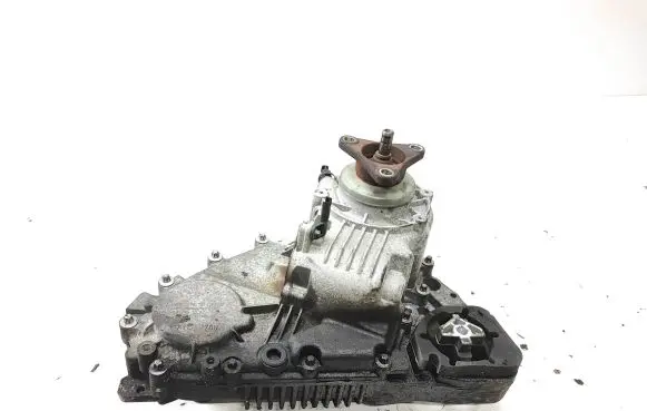 Gearbox transfer box case