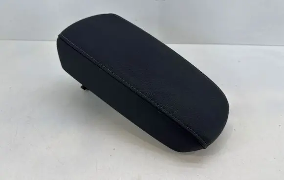 Opel Mokka X Armrest