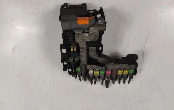 Peugeot 508 Fuse module 9665877980