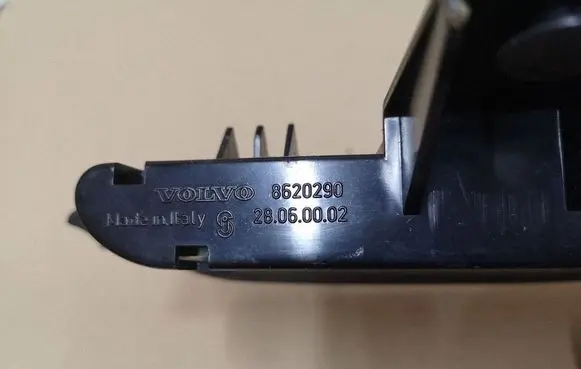 Volvo V50 Third/center stoplight 8620290 28060002