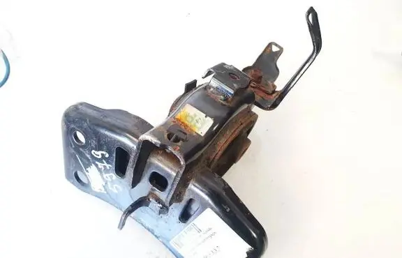 Toyota Auris 150 Engine mount bracket ava1511 av-a1511
