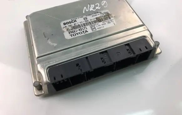 Toyota Yaris Engine control unit/module ECU 896610D171 0281011651