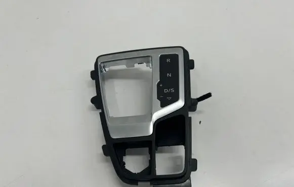 Audi Q5 SQ5 Gear shifter surround trim plastic 80C713111C